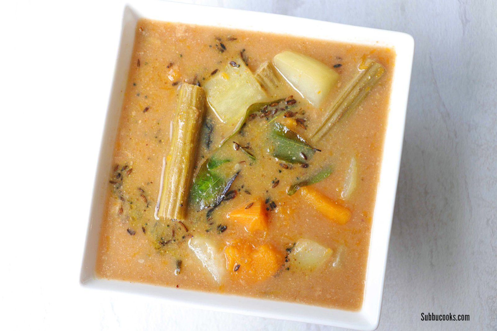 Andhra Mukkala Pulusu | Mixed vegetable stew | Dappalam