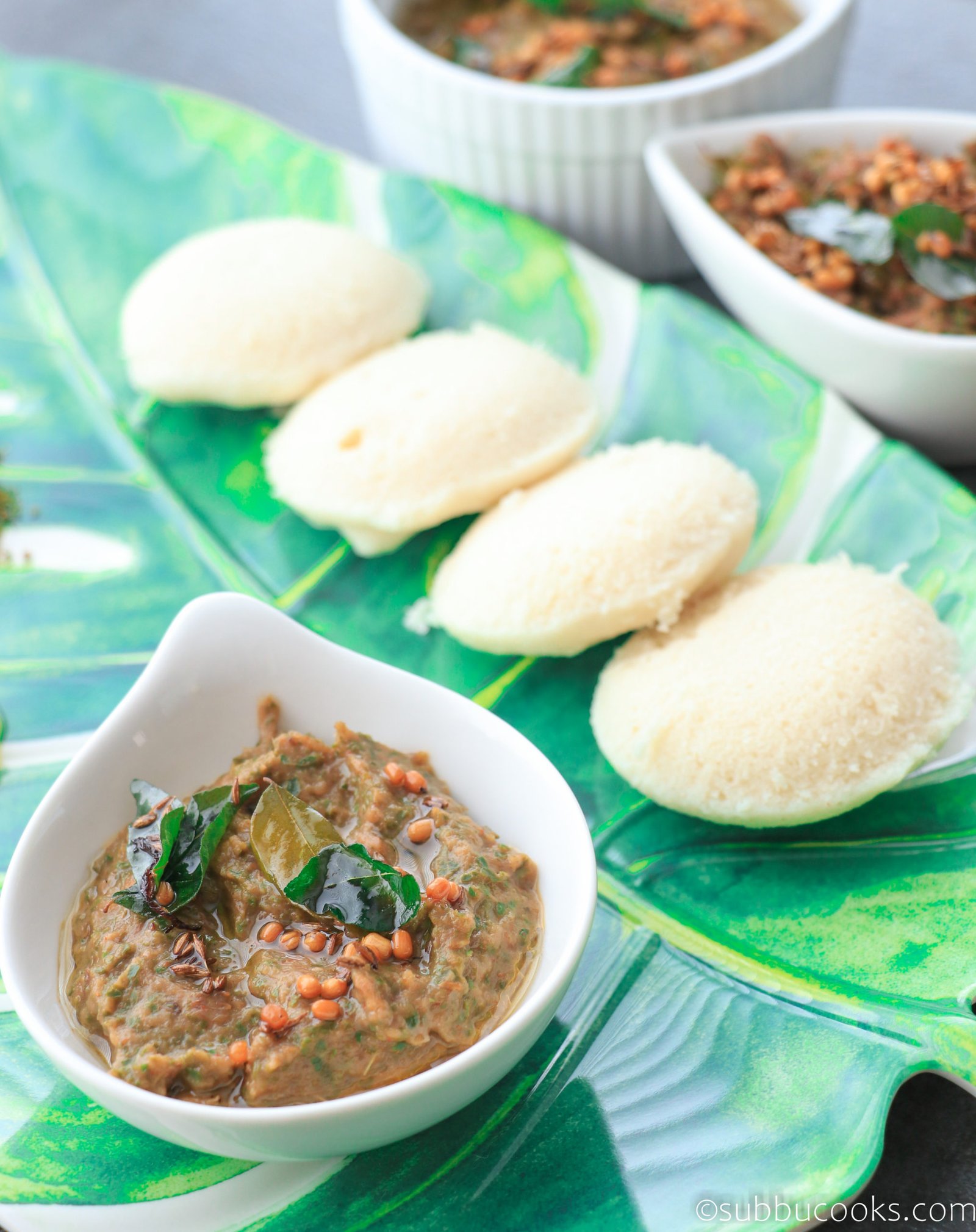 Curry leaves Chutney | Karivepaku Pachadi side dish for Idli, Dosa and Upma